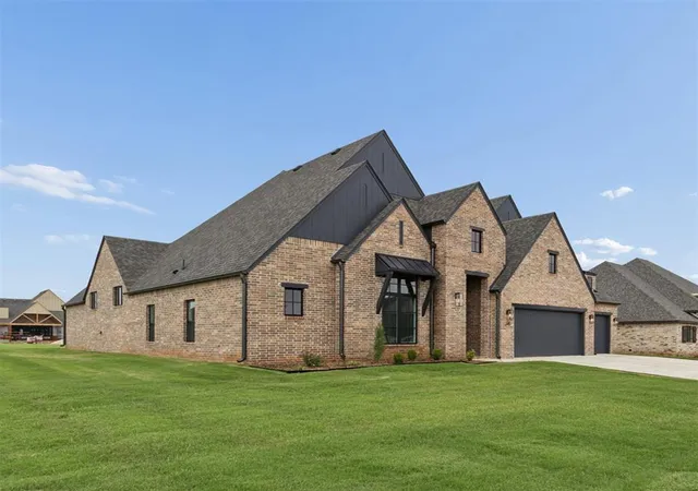 Photo 2 of Single family home for sale at 345 Venetian Ave, Piedmont, OK 73078 | MLS# 1203969 | Listing updated on 2026-10-05