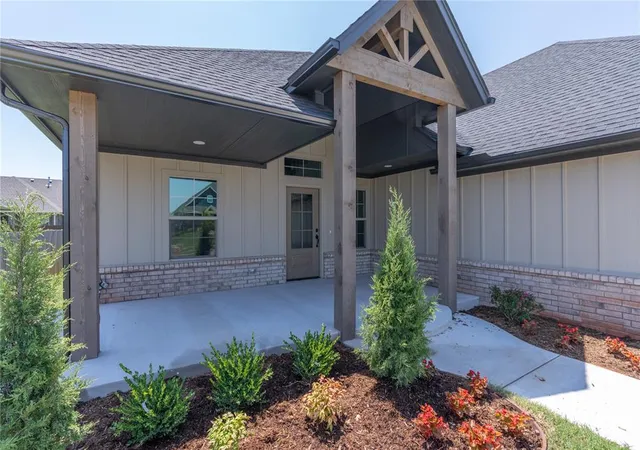 Photo 3 of Single Family Residence at 9216 SW 42nd Street, Oklahoma City, OK 73179 | MLS# 1203986 |  | Sold on 2026-02-13
