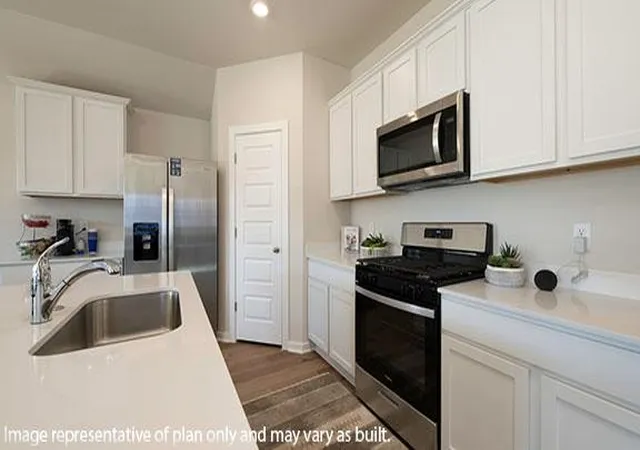 4th image of 925 S Bear Ln, Mustang, OK 73064 | MLS# 1204052