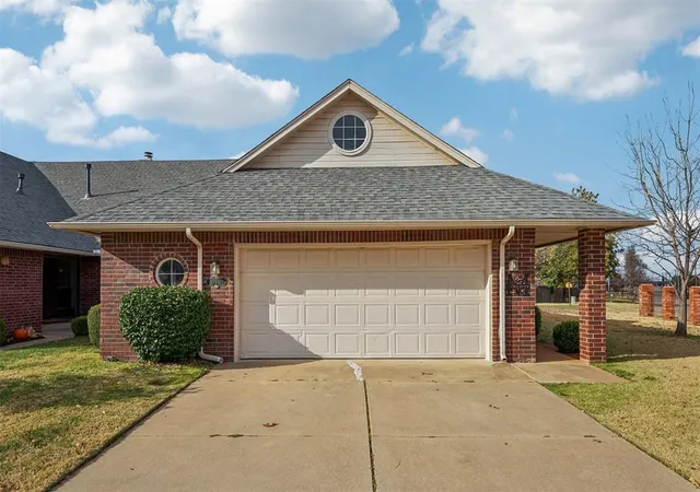4th image of 11941 N Mustang Rd, Yukon, OK 73099 | MLS# 1204130