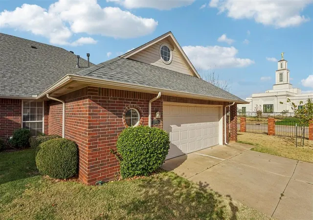 5th image of 11941 N Mustang Rd, Yukon, OK 73099 | MLS# 1204130