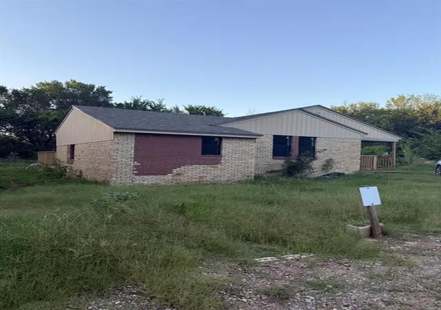 Photo 1 of Single Family Residence at 4517 SE Idell Dr, Moore, OK 73165 | MLS# 1204271 |  | Sold on 2026-01-28