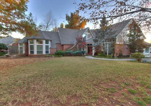 2nd image of 8501 S Walker Ave, Oklahoma City, OK 73139 | MLS# 1204301
