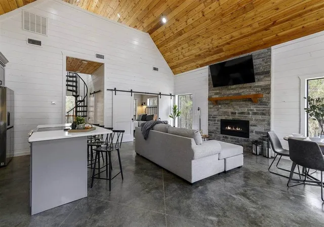 5th image of 235 Bear Hickory Trl, Broken Bow, OK 74728 | MLS# 1204372