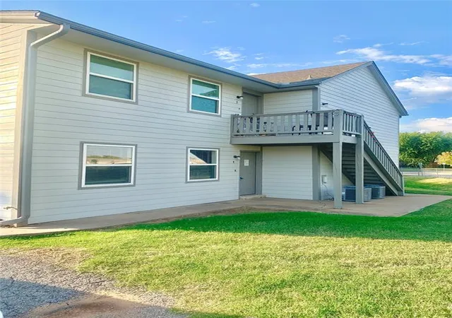 2nd image of 309 Falcon Ct, Norman, OK 73069 | MLS# 1204512