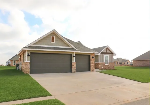 Photo 1 of Single family home for sale at 1210 Tawny Hills Rd, Yukon, OK 73099 | MLS# 1204626 | Listing updated on 2025-12-05
