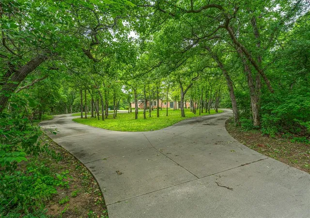 Photo 3 of Sale Pending at 7400 Tangle Vine Dr, Edmond, OK 73034 | MLS# 1204718 | Listing updated on 2026-08-18