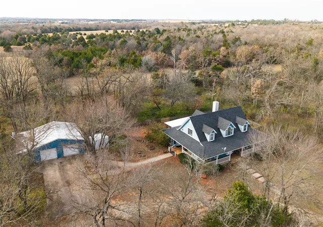 2nd image of 310 Redwing Dr, Norman, OK 73026 | MLS# 1204815