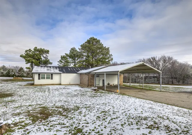 Photo 1 of Single family home for sale at 36506 Garretts Lake Rd, Shawnee, OK 74804 | MLS# 1204880 | Listing updated on 2026-09-22