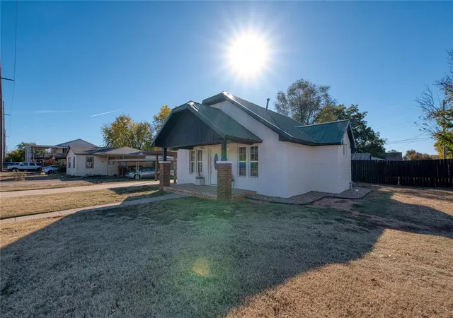 4th image of 1222 W 7Th St, Elk City, OK 73644 | MLS# 1205066