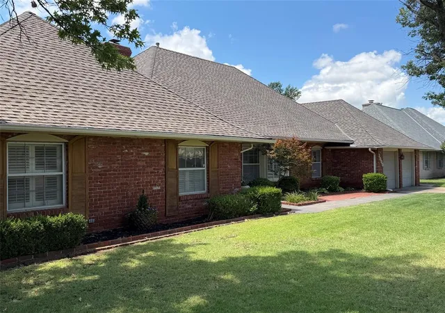 2nd image of 3000 Pelham Dr, Oklahoma City, OK 73120 | MLS# 1205235