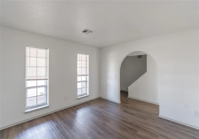 5th image of 1036 Sw 94Th St, Oklahoma City, OK 73139 | MLS# 1205327