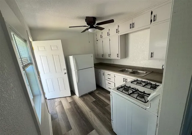 2nd image of 506 N 5th, Sayre, OK 73662