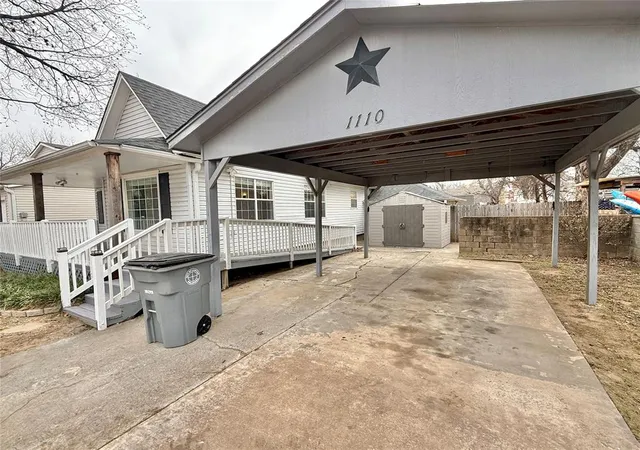 2nd image of 1110 Nw Maple Ave, Lawton, OK 73507 | MLS# 1206064