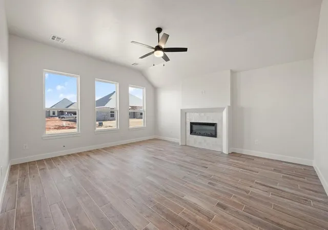 Photo 4 of Single family home for sale at 1232 Tawny Hills Rd, Yukon, OK 73099 | MLS# 1206095 | Listing updated on 2026-03-11