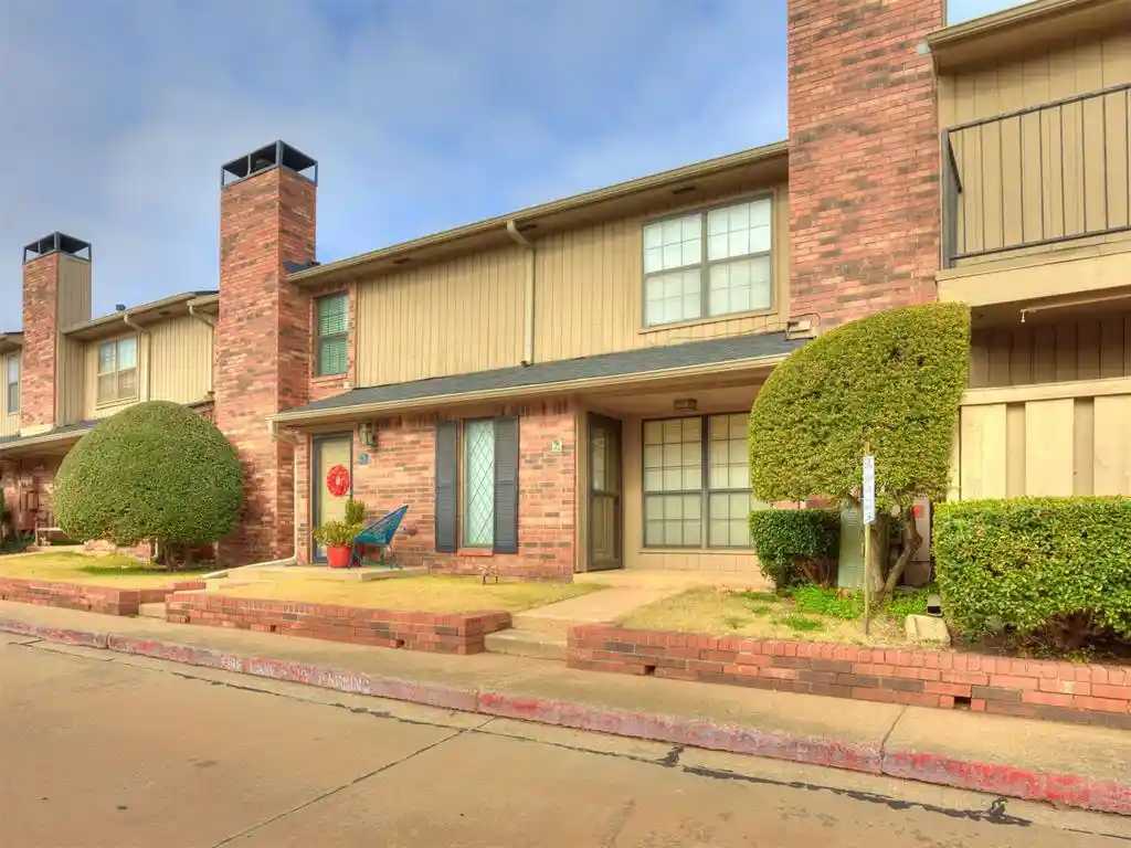 Listing Photo 1 - Condo for sale in 6500 N Grand Blvd located at 6500 N Grand Blvd, Oklahoma, OK 73116 - Unit #151