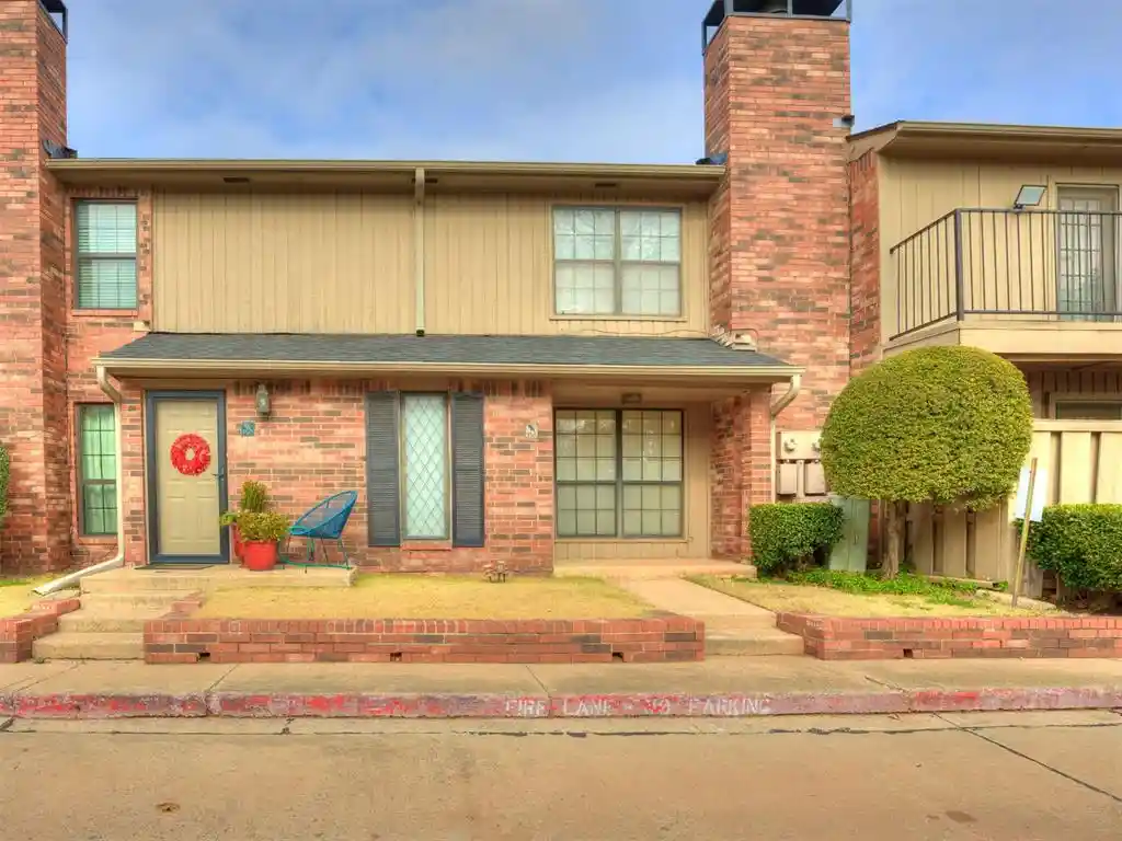 Listing Photo 2 - Condo for sale in 6500 N Grand Blvd located at 6500 N Grand Blvd, Oklahoma, OK 73116 - Unit #151