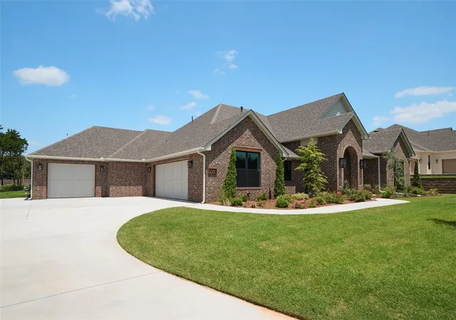 Photo 3 of Single family home for sale at 9225 Sw 90th Street, Mustang, OK 73064 | MLS# 1206235 | Listing updated on 2026-08-10