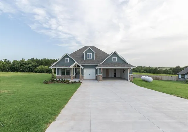 Homes for sale in Guthrie, OK | 645 Still Meadows, Guthrie, OK 73044 | MLS# 1206244