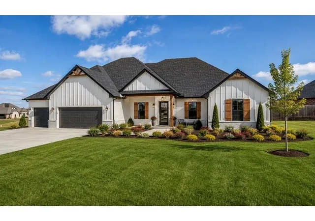 2nd image of 1050 Colonial Ave, Tuttle, OK 73089 | MLS# 1206280