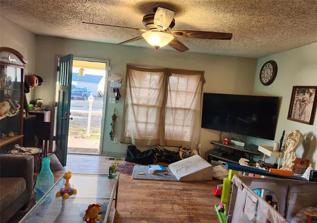 Photo 2 of Single family home for sale at 1209 SW 48th Street, Oklahoma City, OK 73109 | MLS# 1206304 | Listing updated on 2026-10-01