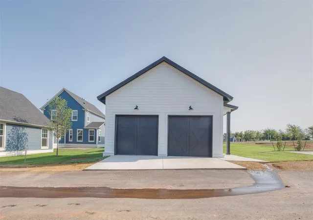 5th image of 18450 Sweetwater Ln, Norman, OK 73072 | MLS# 1206349