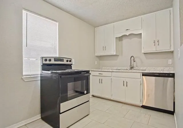 Photo 4 of Single Family Residence at 1165 SE 19th Street, Oklahoma City, OK 73129 | MLS# 1206389 | | Sold on 2026-01-05