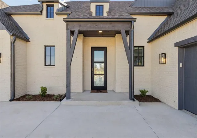 Photo 3 of Single family home for sale at 418 Venetian Ave, Piedmont, OK 73078 | MLS# 1206769 | Listing updated on 2026-10-12