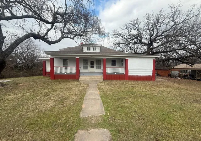 Photo 1 of Single family home for sale at 312 E 7th Street, Paden, OK 74860 | MLS# 1206777 | Listing updated on 2026-09-17