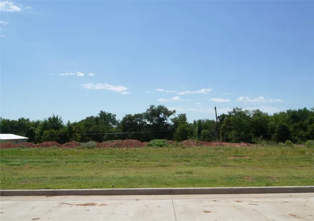 Land for sale at 1525 Cambria Dr, Edmond, OK 73013 | MLS# 1206830