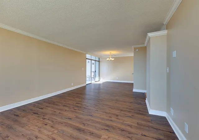 4th image of 450 W 7Th St #1403, Tulsa, OK 74119 | MLS# 1206926