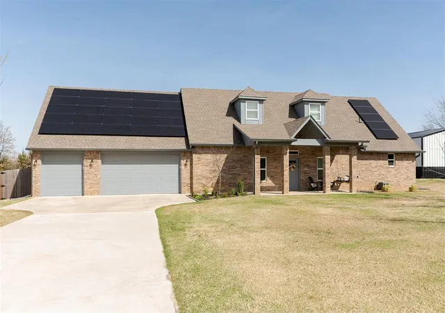 Homes for sale in Jones, OK | 2899 Pecan Ridge Cir, Jones, OK 73049 | MLS# 1206987