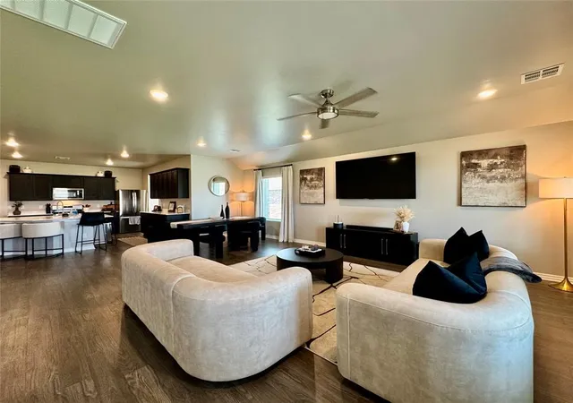 3rd image of 2800 Stormy St, Yukon, OK 73099 | MLS# 1207233