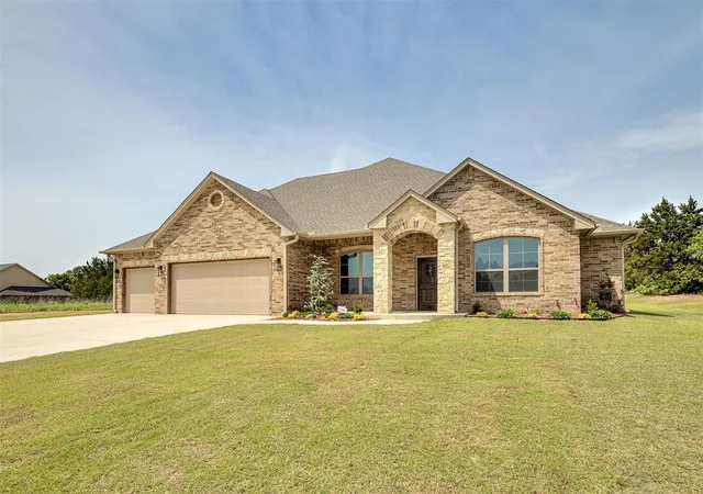 1st image of 8060 Longbow, Guthrie, OK 73044 | MLS# 1207236