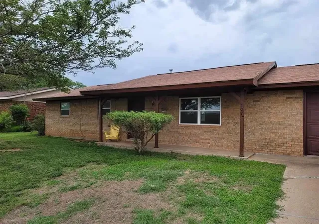 Photo 1 of Single family home for sale at 107 S 21st Street, Frederick, OK 73542 | MLS# 1207303 | Listing updated on 2026-04-30