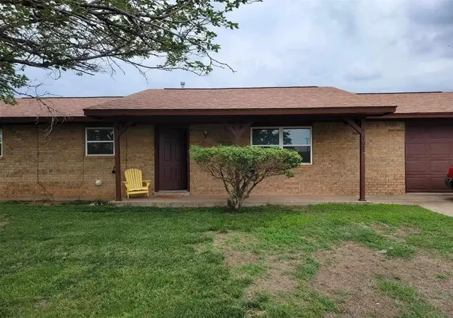 Photo 2 of Single family home for sale at 107 S 21st Street, Frederick, OK 73542 | MLS# 1207303 | Listing updated on 2026-04-30