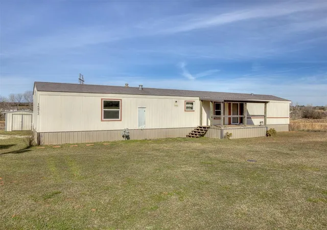 Photo 1 of Sale Pending at 16872 Drummond Rd, Shawnee, OK 74801 | MLS# 1207309 | Listing updated on 2026-09-17
