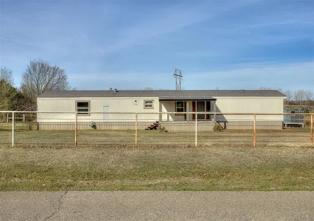 Photo 2 of Sale Pending at 16872 Drummond Rd, Shawnee, OK 74801 | MLS# 1207309 | Listing updated on 2026-09-17