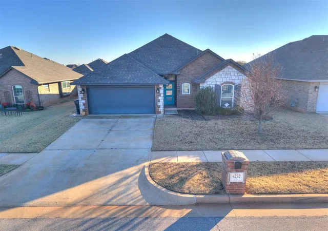3rd image of 4232 Nw 155Th St, Edmond, OK 73013 | MLS# 1207356