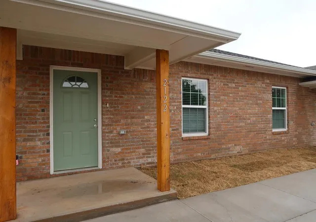 3rd image of 2122 Charles Whitlow Ave, Lawton, OK 73501 | MLS# 1207374