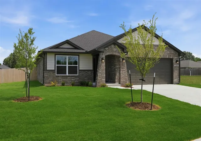 2nd image of 20061 Woodrock St, Harrah, OK 73045 | MLS# 1207381