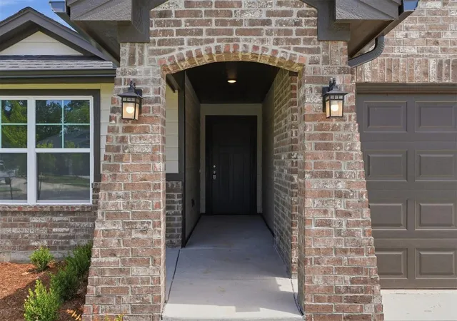 3rd image of 20061 Woodrock St, Harrah, OK 73045 | MLS# 1207381