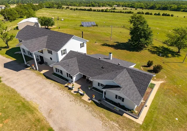 Photo 2 of Mansion for sale at 103066 N 3610 Road, Paden, OK 74860 | MLS# 1207522 | Listing updated on 2026-09-17