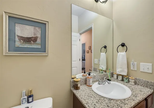 2nd image of 212 Ashley Dr, Edmond, OK 73003