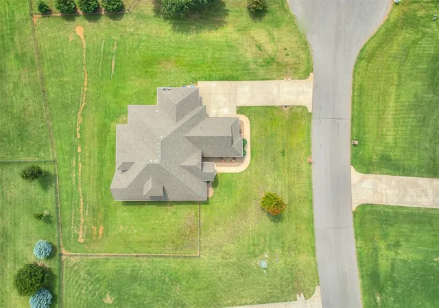 2nd image of 3530 Rivers Edge Ct, Newcastle, OK 73065 | MLS# 1207581
