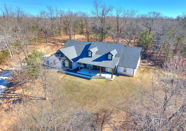 Photo 5 of Single Family Residence at 14850 Amy Ln, Newalla, OK 74857 | MLS# 1207663 | | Sold on 2026-03-03