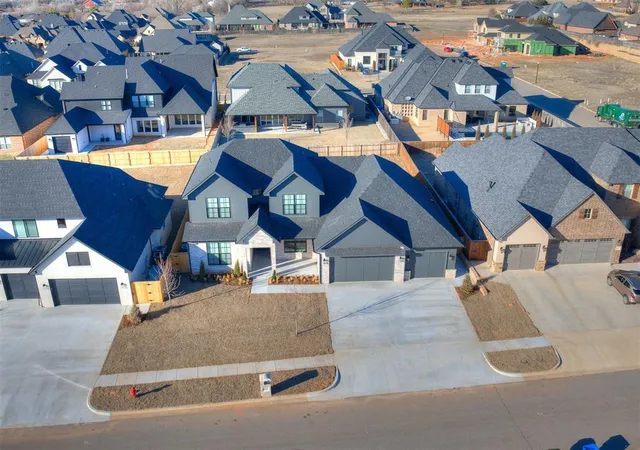 3rd image of 4405 Las Colinas Ln, Norman, OK 73072 | MLS# 1207851