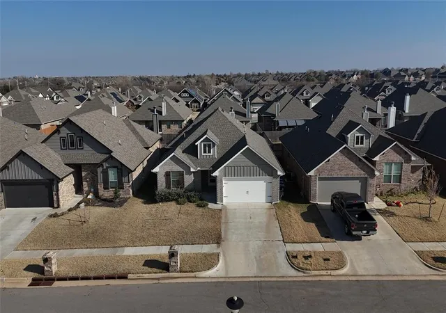 41st image of 12200 Ava Grace Ln, Yukon, OK 73099 | MLS# 1207853
