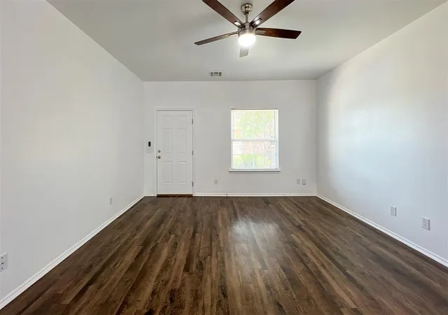 3rd image of 6140 Cielo Ter, Oklahoma City, OK 73149 | MLS# 1207861