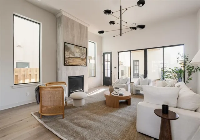 Photo 3 of Single family home for sale at 326 Sw 13th Street, Oklahoma City, OK 73109 | MLS# 1207998 | Listing updated on 2026-05-06